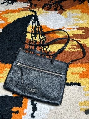 KATE SPADE, New York, Gabriele pebbled leather crossbody bag!!